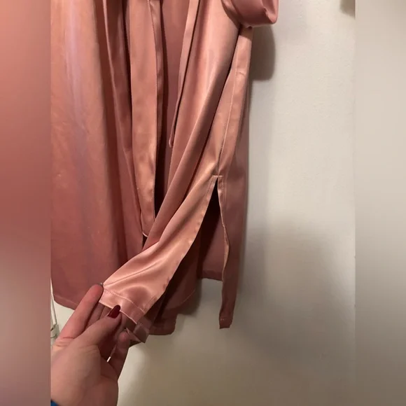 Victoria's Secret Chantilly lace kimono robe - Picture 3 of 10